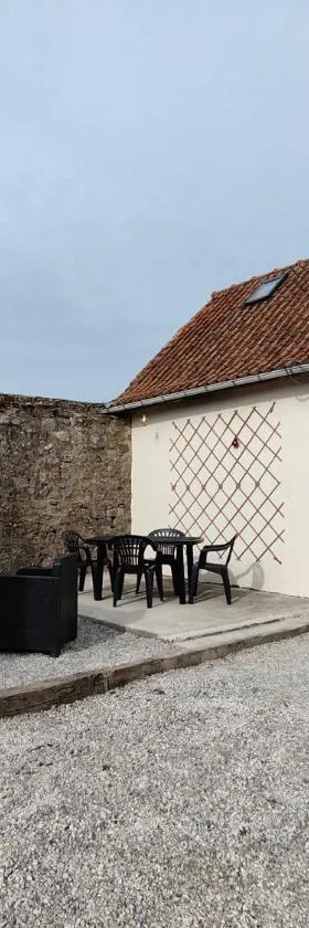 Les loupiots，位于Hardinghen的酒店