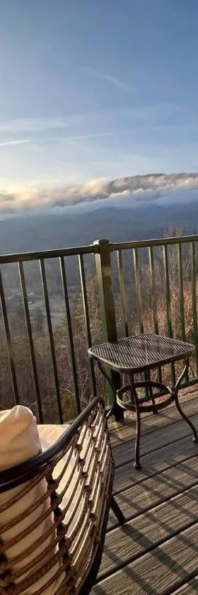 Vista Ridge Retreat，位于加特林堡的酒店