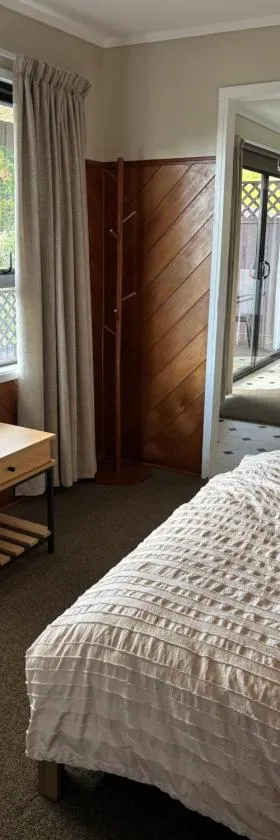 Ruakaka Retreat，位于鲁阿卡卡的酒店