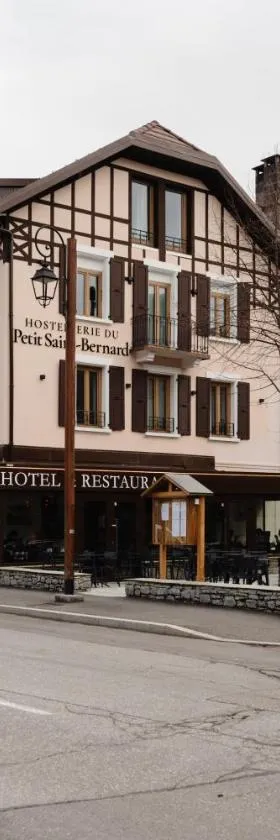 Hostellerie du Petit Saint Bernard，位于圣莫里斯堡的酒店