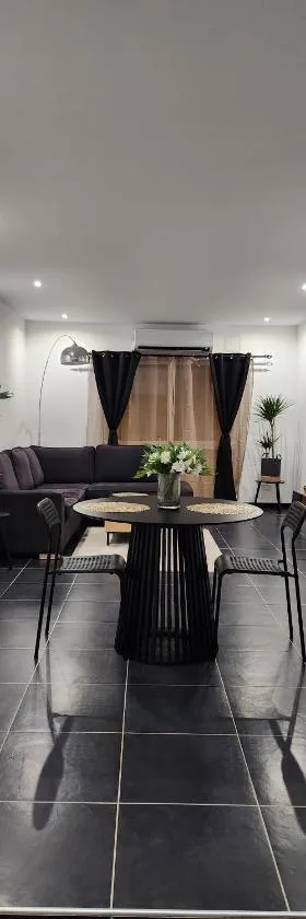 Studio mezzanine centre-ville，位于埃尔伯夫的酒店