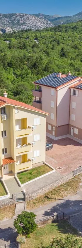 Marija Apartmani，位于克罗诺维察的酒店