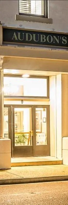 Hotel Audubon，位于Sainte Genevieve的酒店