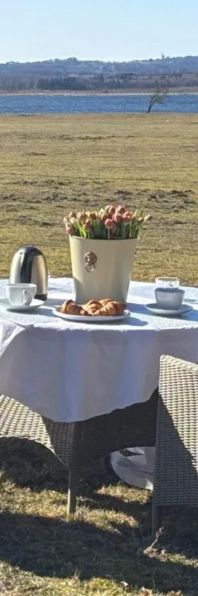 Saxeröd by the lake，位于Sövde的酒店