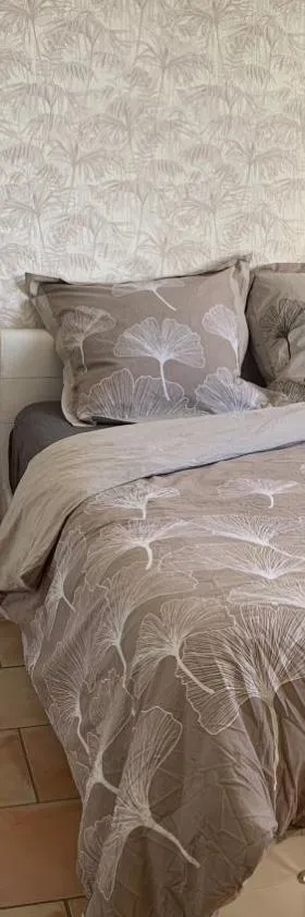 Chambre "tendresse" dans maison provençale chez l'habitant，位于沙托阿尔努圣奥邦的酒店