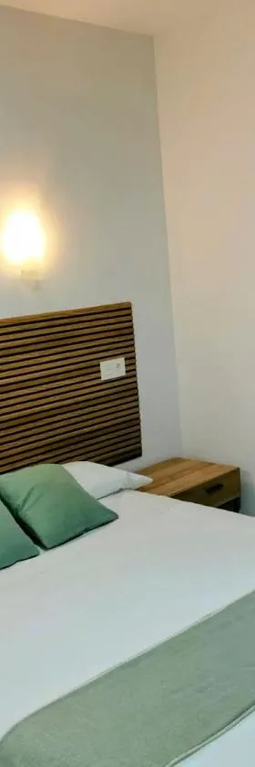 Hotel Costa Andaluza，位于莫特里尔的酒店