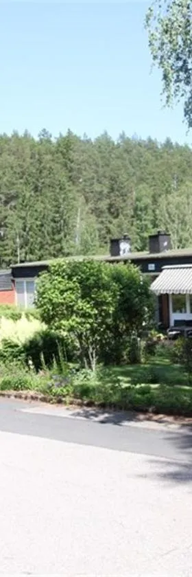 Astrid40，位于Bruzaholm的酒店