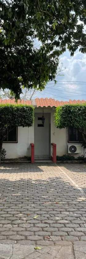 Hotel La Villa，位于雷塔卢莱乌的酒店