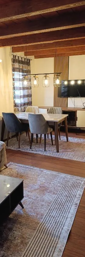 Holiday house Ilidza Sarajevo，位于Crkvine的酒店