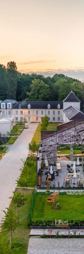 Le Grand Pavillon Chantilly，位于尚蒂伊的酒店