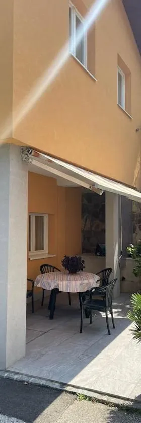 Appartamento Nany，位于Monte Ceneri的酒店