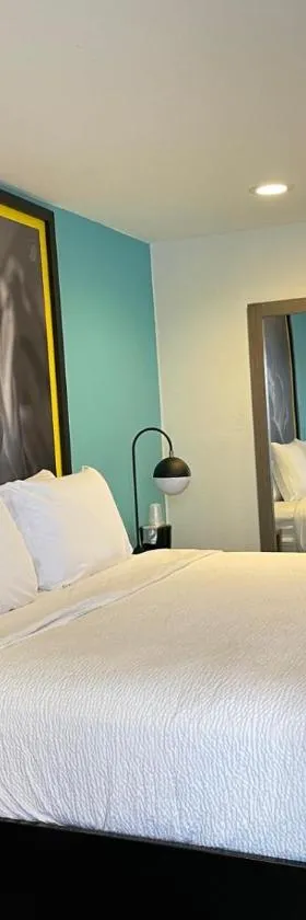 Super 8 by Wyndham Wichita Falls，位于威奇托福尔斯的酒店