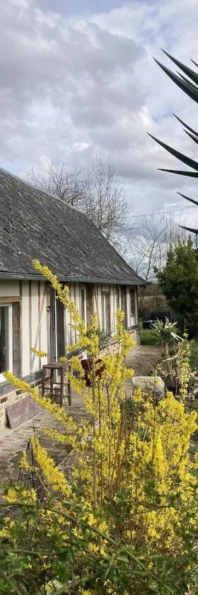 Cottage normand de 1930，位于Manneville-sur-Risle的酒店
