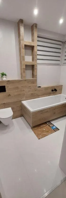 Secret Room Niepołomice，位于涅波沃米采的酒店