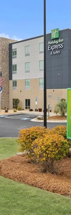 Holiday Inn Express & Suites Macon North by IHG，位于梅肯的酒店