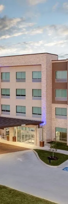 Holiday Inn Express & Suites Austin Airport East by IHG，位于奥斯汀的酒店