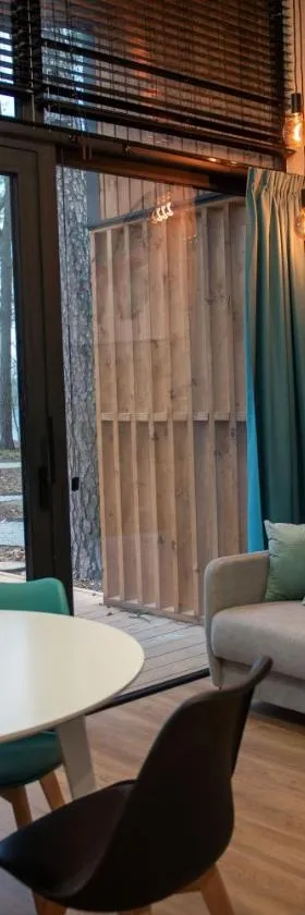 Resort&Camp Lusówko，位于Lusówko的酒店