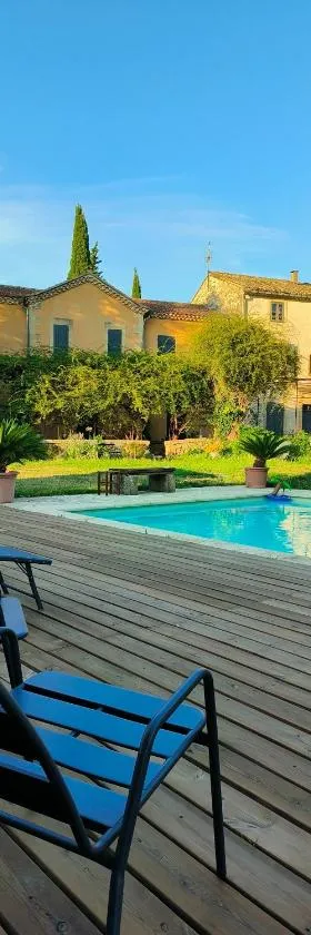 La villa des figuiers，位于Saint-Bonnet-du-Gard的酒店