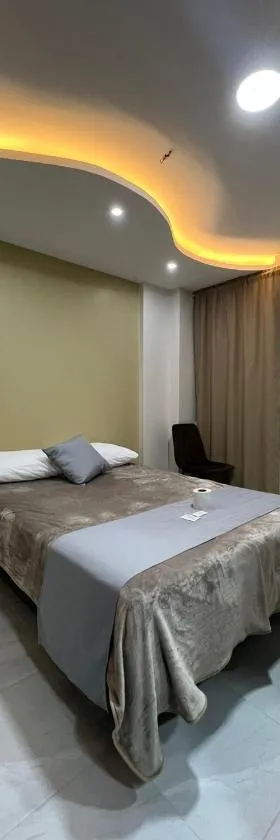 Hotel Tonaka，位于圣多明各德洛斯科罗拉多斯的酒店