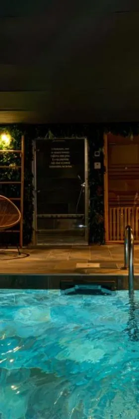 Pool47spa，位于Précy-sur-Oise的酒店