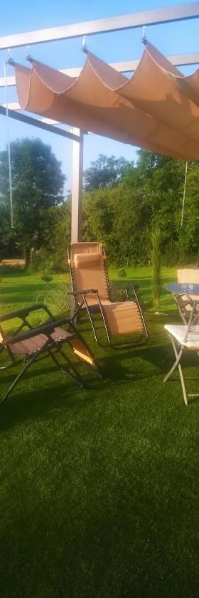 Mini gite 2à3 personnes Studio 7，位于Gelles的酒店