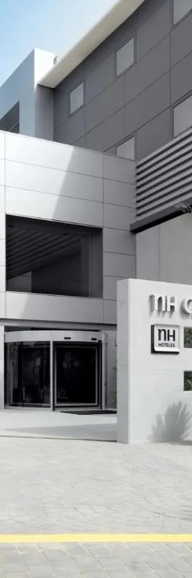 NH坎波直布罗陀酒店，位于洛斯巴里奥斯的酒店