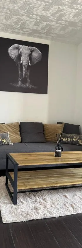 Appart au pied du T2 La Défense Paris，位于贝宗的酒店