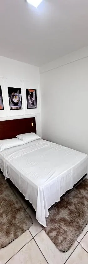 Apartamento 3 min FIP e StopShop，位于布吕斯克的酒店