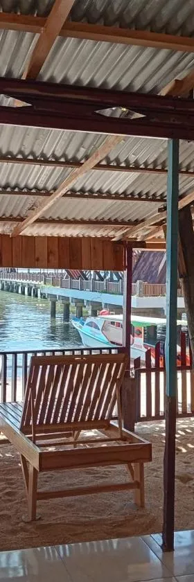 MAMALIS HOMESTAY，位于美娜多的酒店