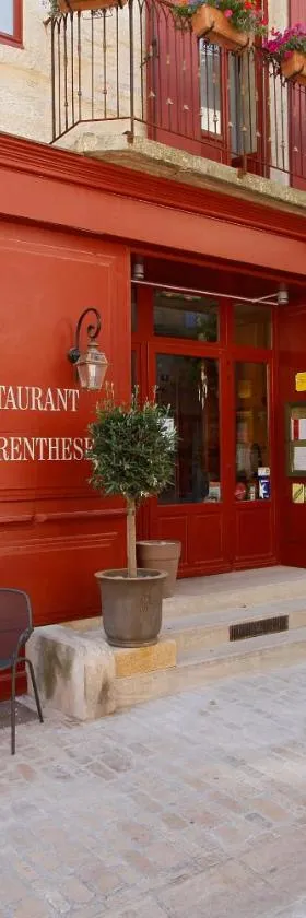 la parenthèse Hostellerie Provençale，位于于泽斯的酒店