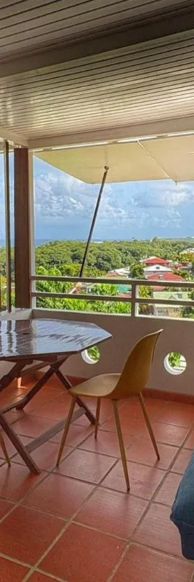 Appartement vue mer，位于拉特里尼泰的酒店