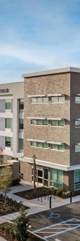 Home2 Suites By Hilton Lakeland North I-4，位于莱克兰的酒店