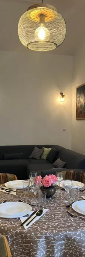 Makivka - A 5 min de Cognac - Maison entière avec 2 chambres，位于Boutiers-Saint-Trojan的酒店