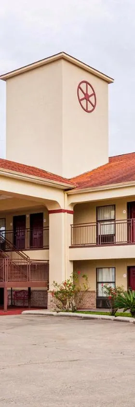 OYO Hotel LSU，位于艾伦港的酒店