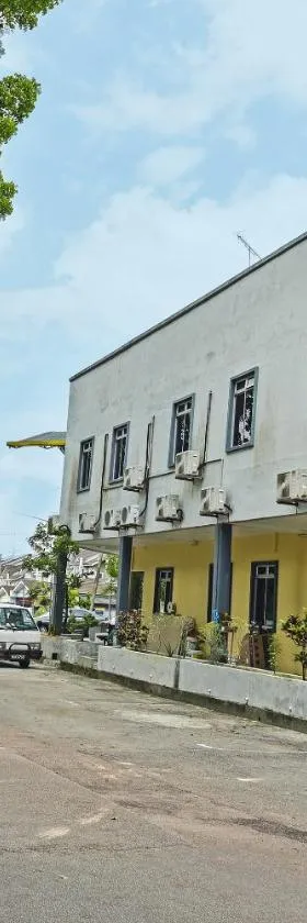Super OYO 44036 Hotel De Perdana Hill，位于峇株巴辖的酒店