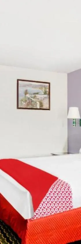 OYO Hotel Channelview I-10，位于钱诺夫的酒店
