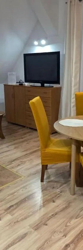 Cudowny Zakątek z Ogrodem i Basenem，位于Bukwica的酒店