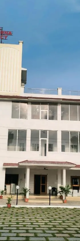 Hotel Annapurna Regency，位于Mirzāpur的酒店