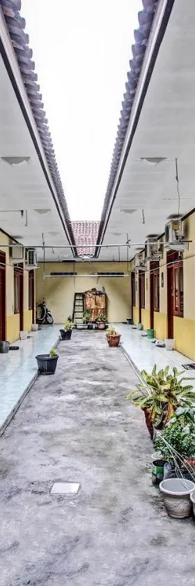 OYO Life 2546 Griya Widya Syariah，位于Klaten的酒店