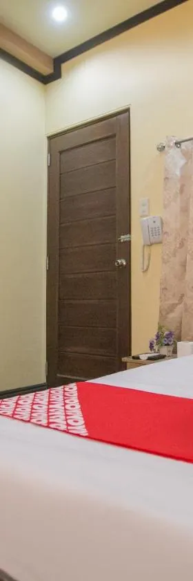 Rjat Guesthouse，位于Biñan的酒店