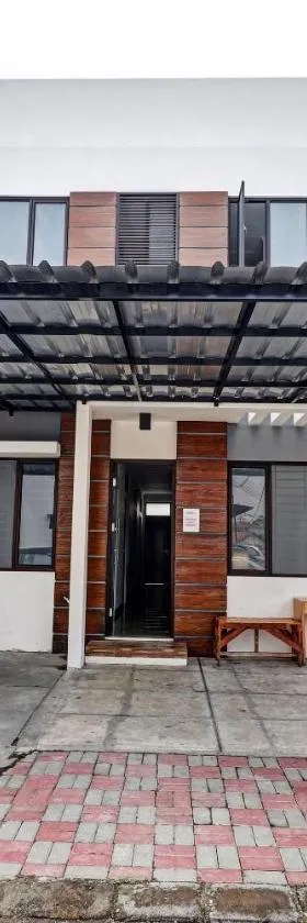 OYO 90688 Marta Residence，位于加拉旺的酒店