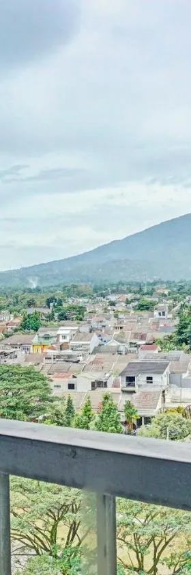 Super OYO 91139 Skyland Bogorienze Apartment，位于茂物的酒店