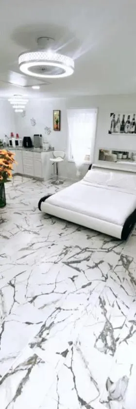 Studio guest house，位于亨普斯特德的酒店