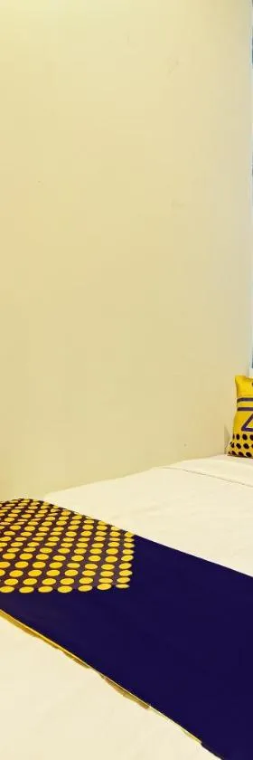 SPOT ON 92531 Pacar Guesthouse，位于北加浪岸的酒店