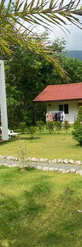 Noi’s Paradise Homestay，位于帕他仑的酒店