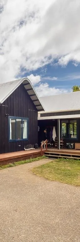 Catley Lodge B&B Farmstay，位于Te Horo的酒店