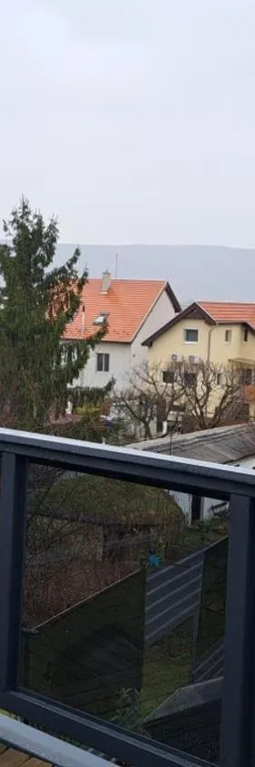 Frida rbnb，位于Pilisvörösvár的酒店