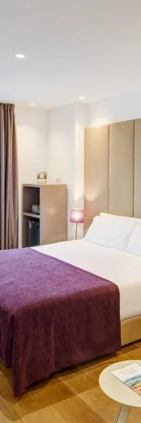 Sercotel Calle Mayor，位于洛格罗尼奥的酒店
