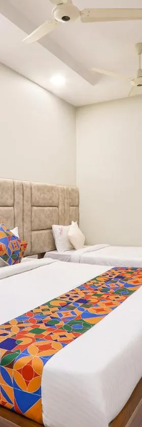 FabHotel Simhadri Grand-Nr Khammam Railway Station，位于Khammam的酒店