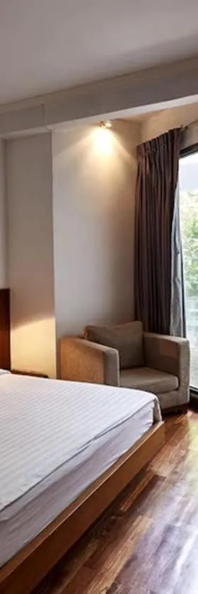 X Wish Inn Silom BKK - วิช อินน์ สีลม，位于邦拉的酒店